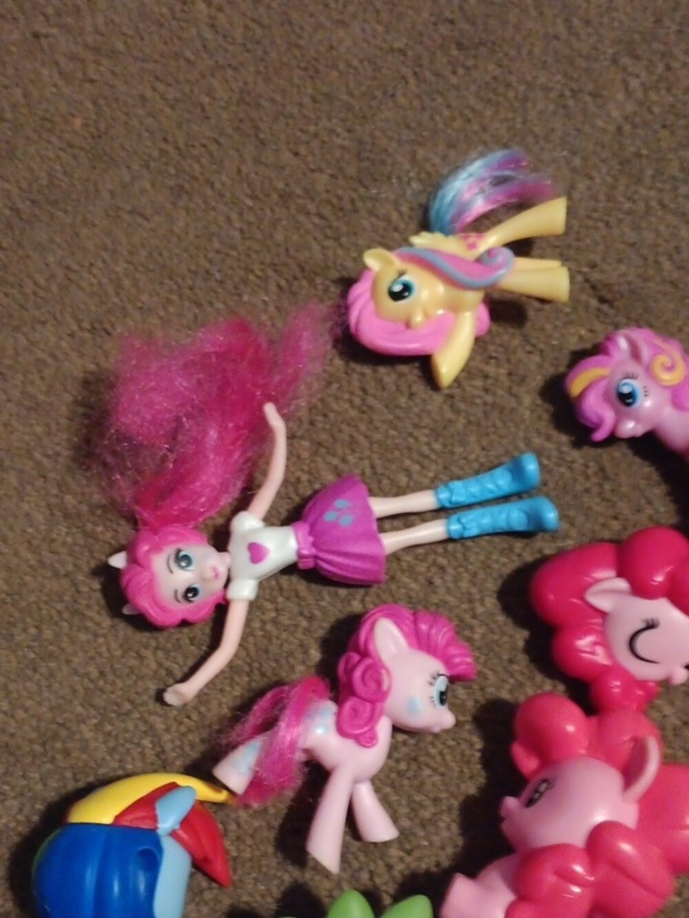 My Little Pony Assorted Pink, Purple & Blue Characters Playset - Picture 2 of 7